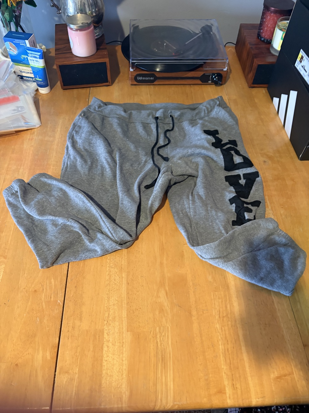 Boutique Plus Women's Grey Sweatpants Size 3X LOVE Graphic Fleece Joggers